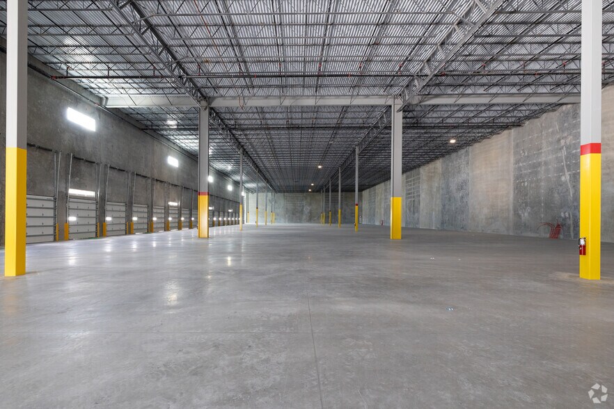 More Photos Of 2260 NW 27th Ave, Miami Refrigeration Cold Storage For Lease