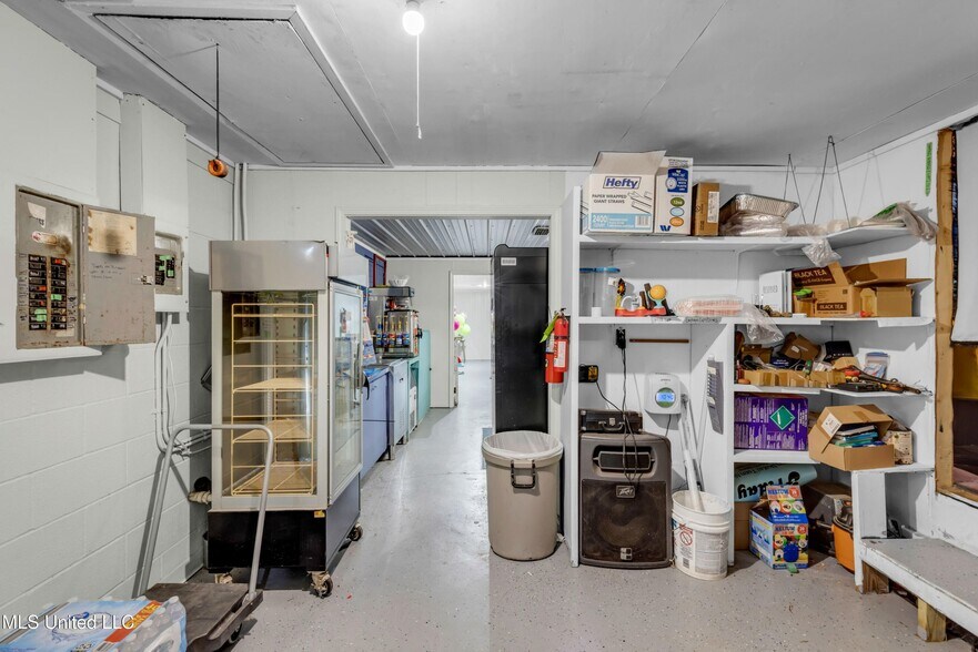 More Photos Of 6238 MS-198, Lucedale Specialty For Sale