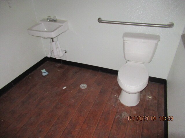 More Photos Of 954 State Ave, Kansas City Service Station For Lease