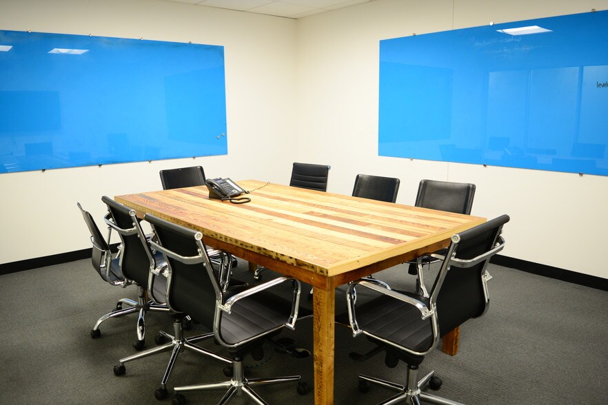 More Photos Of 1495 Canyon Blvd, Boulder Coworking Space