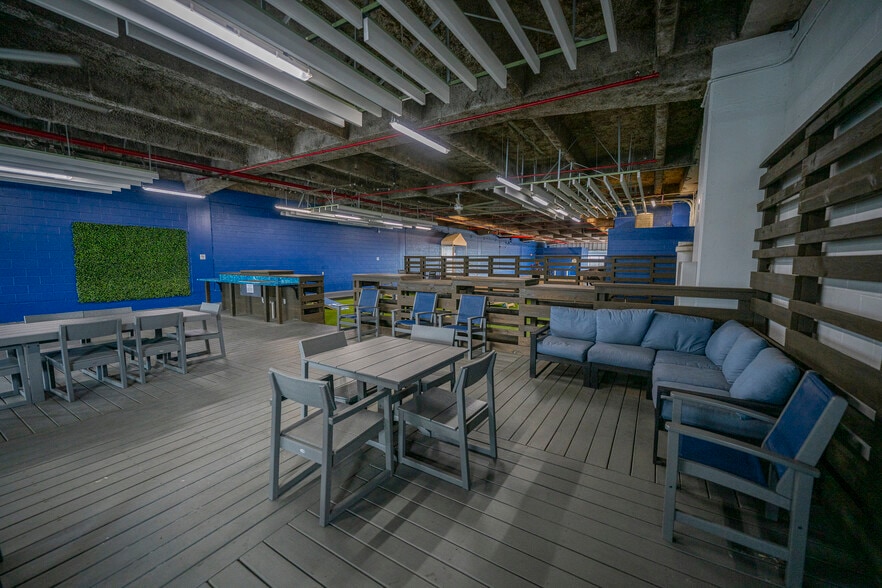 More Photos Of 4265 San Felipe St, Houston Office For Lease