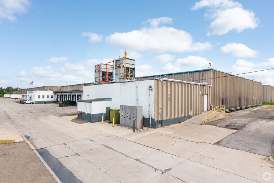 More Photos Of 21740 Trolley Industrial Dr, Taylor Refrigeration Cold Storage For Lease