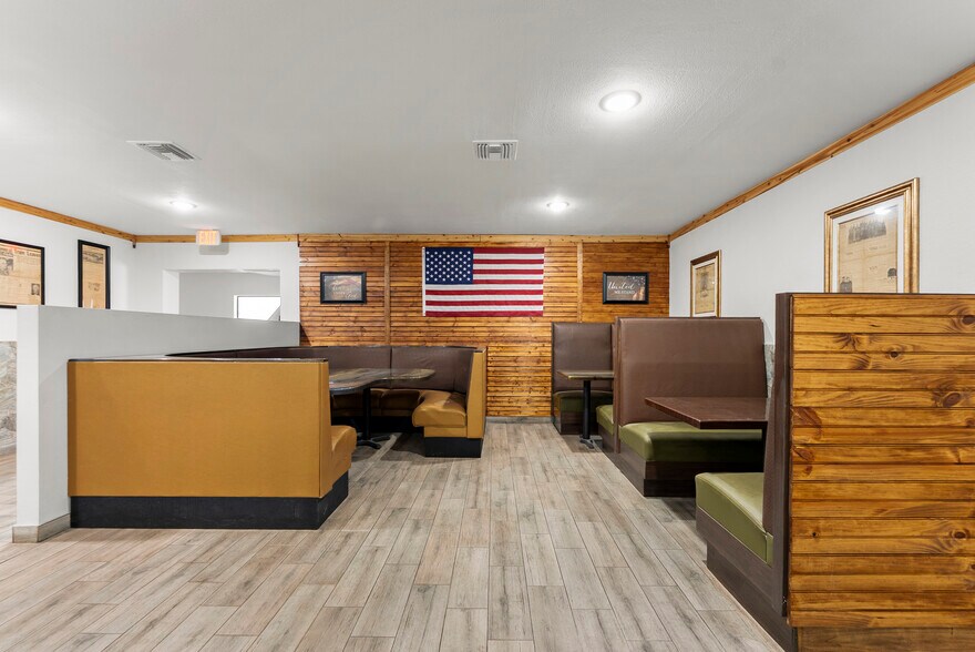 More Photos Of 93 S Hall St, LaBelle Restaurant For Sale