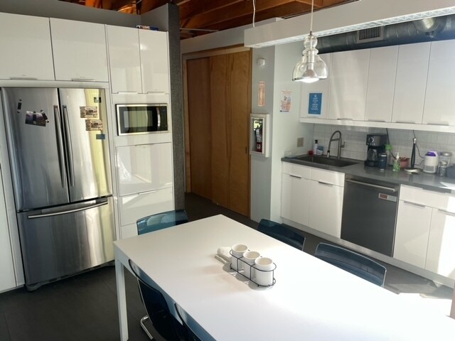 More Photos Of 2827-2837 Presidio Dr, San Diego Office Residential For Lease