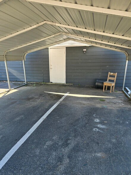 More Photos Of 305.5 N Logan St, Gaffney Storefront Retail Residential For Sale