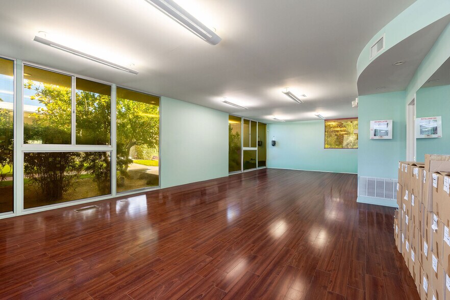 More Photos Of 189-193 S Civic Dr, Palm Springs Medical For Sale