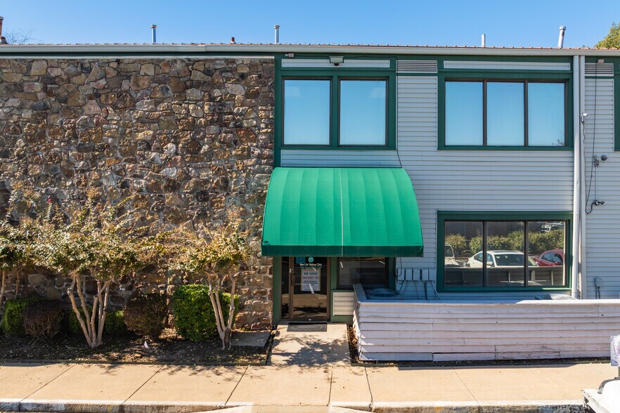 More Photos Of 11215 Hermitage Rd, Little Rock Medical For Sale