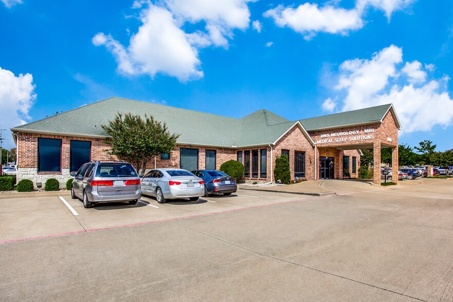 Primary Photo Of 1001 Robbie Mince Way, DeSoto Medical For Sale