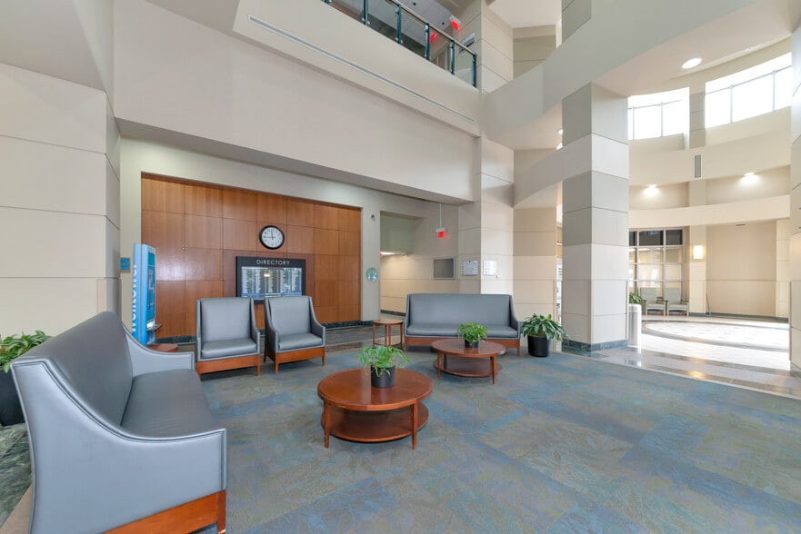 More Photos Of 1921 Waldemere St, Sarasota Medical For Lease