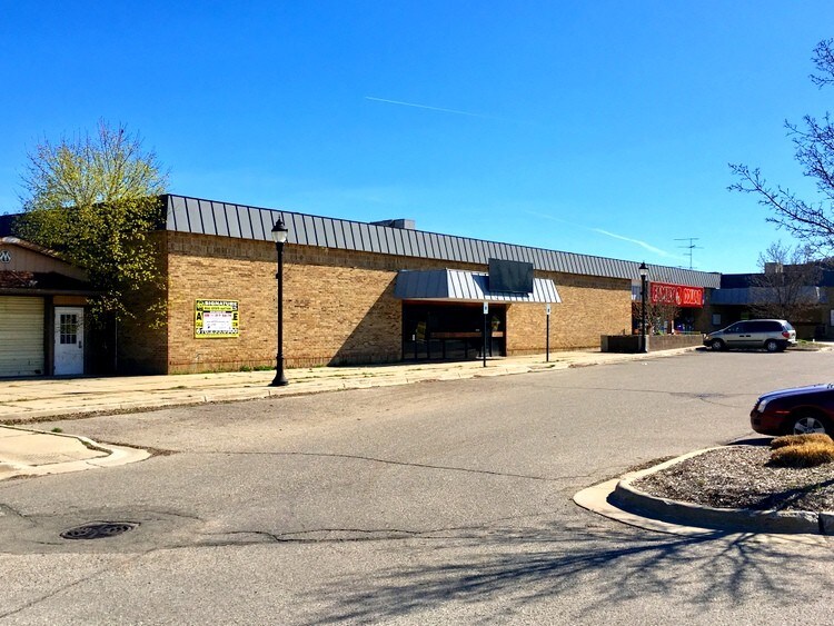 More Photos Of 250-600 Covered Vlg, Belding Storefront For Lease