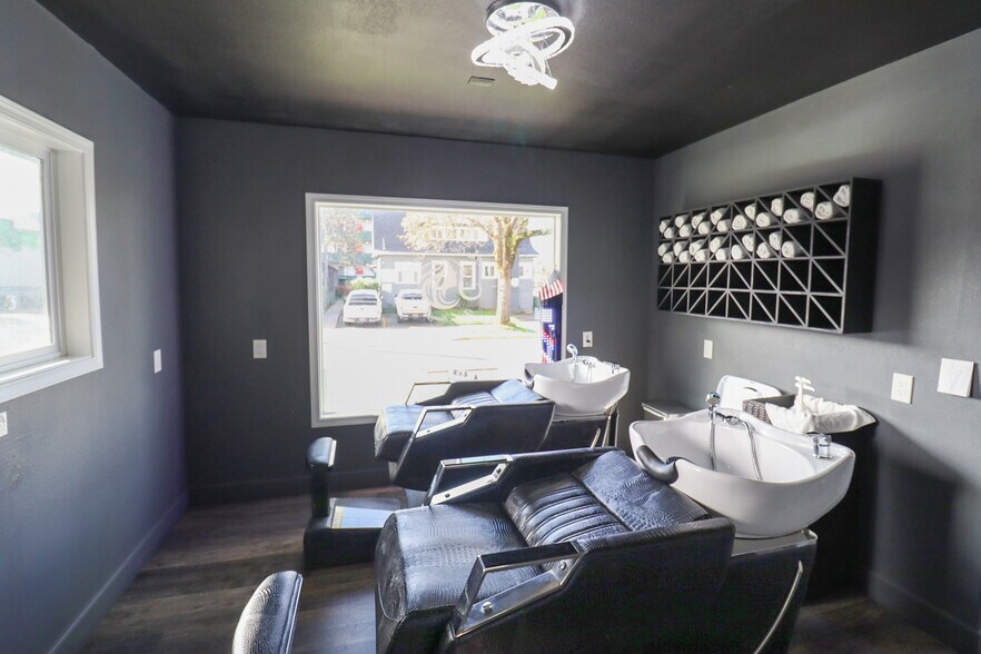 More Photos Of 509 E 13th Ave, Eugene General Retail For Sale