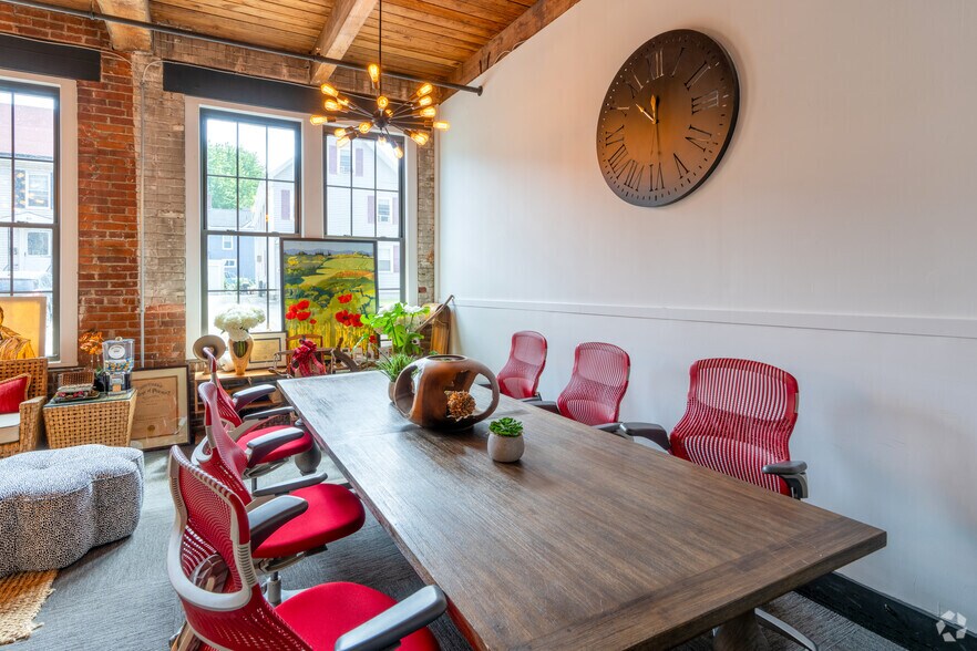 More Photos Of 43 Broad St, Hudson Flex For Lease