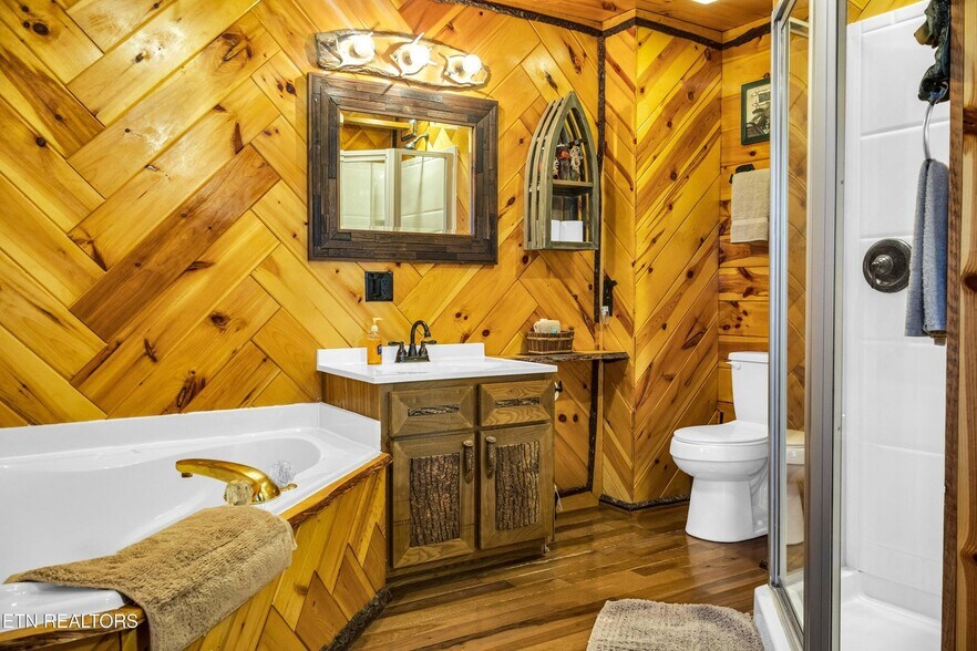 More Photos Of 1012 Highway 165, Tellico Plains Hospitality For Sale