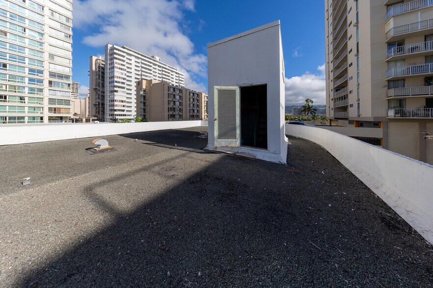 More Photos Of 250 Kapili St, Honolulu Apartments For Sale