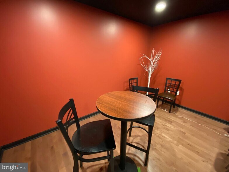 More Photos Of 114-118 N Centre St, Pottsville Bar For Sale