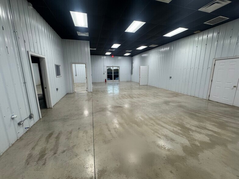 More Photos Of 3178 US-127 Hwy, Liberty Industrial For Lease