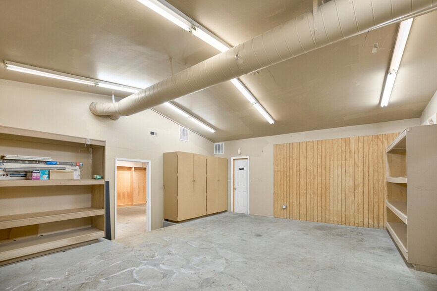 More Photos Of 801 W Whittier Blvd, La Habra Storefront Retail Residential For Sale