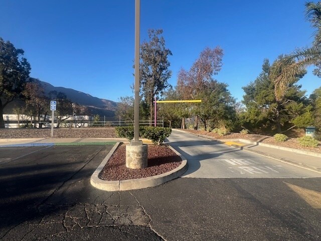 More Photos Of 4718 Green River Rd, Corona Freestanding For Lease