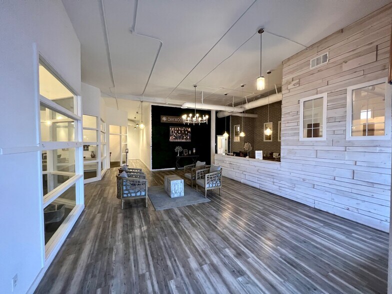 More Photos Of 8675-8697 La Mesa Blvd, La Mesa Unknown For Lease