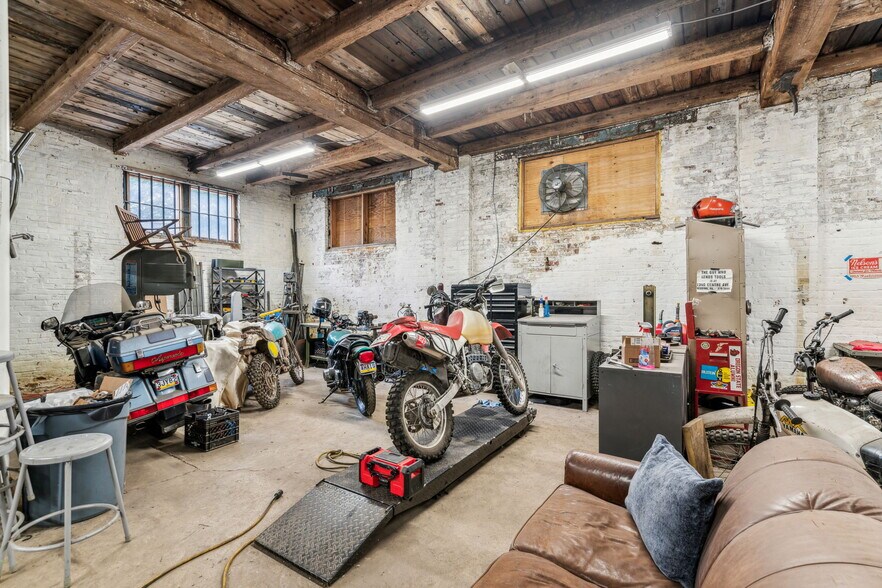 More Photos Of 2822-2824 Jasper St, Philadelphia Warehouse For Sale