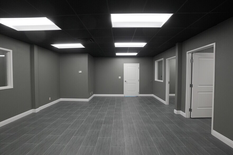 More Photos Of 3375 Aldebaran Ave, Las Vegas Warehouse For Sale