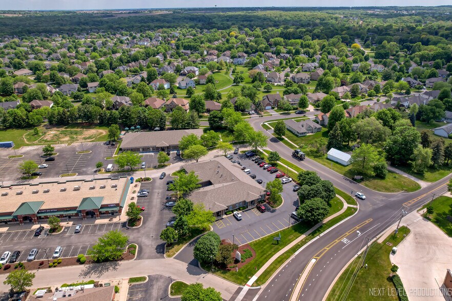 More Photos Of 608 E Veterans Pky, Yorkville Medical For Lease