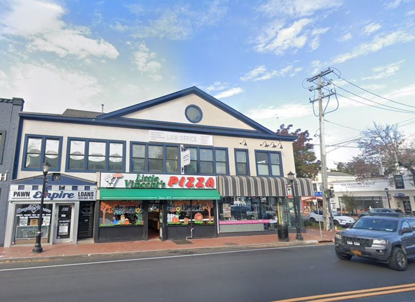 More Photos Of 260 Main St, Huntington Storefront For Lease