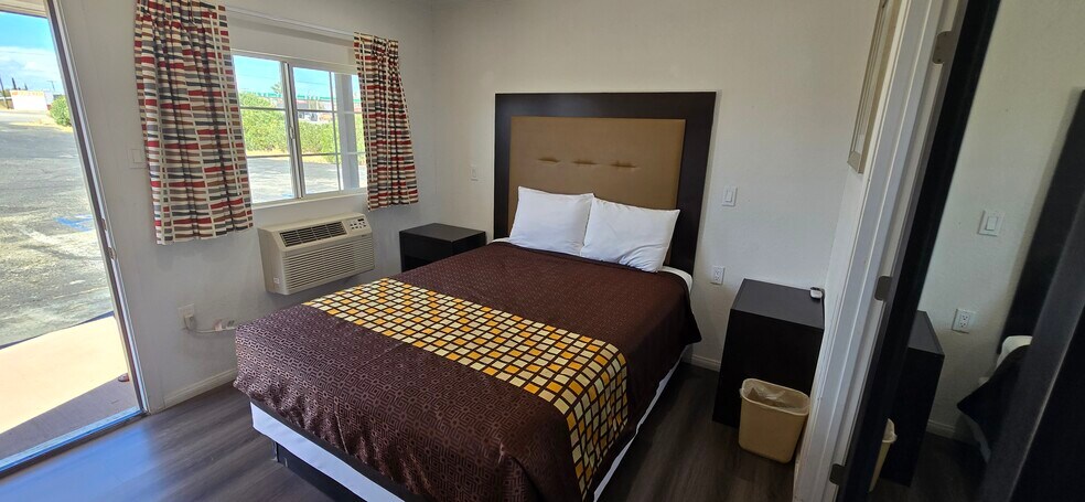 More Photos Of 2128 State Highway 58 Business Route E, Mojave Hotel For Sale