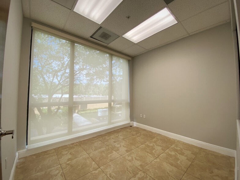 More Photos Of 14125 NW 80th Ave, Miami Lakes Office For Sale