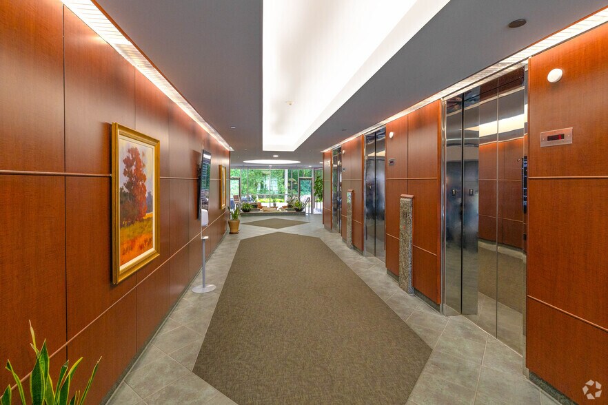 More Photos Of 7501 Boulder View Dr, North Chesterfield Unknown For Lease