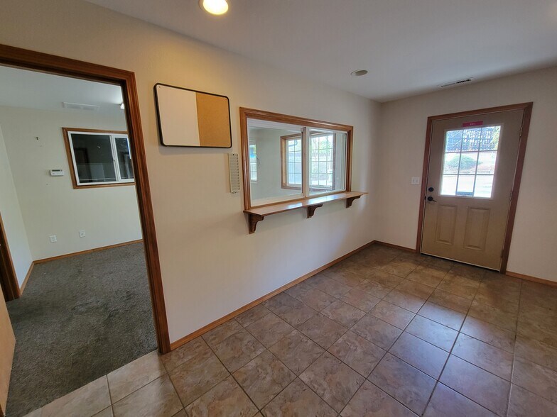 More Photos Of 102 Sales Barn Rd, Kelso Warehouse For Sale