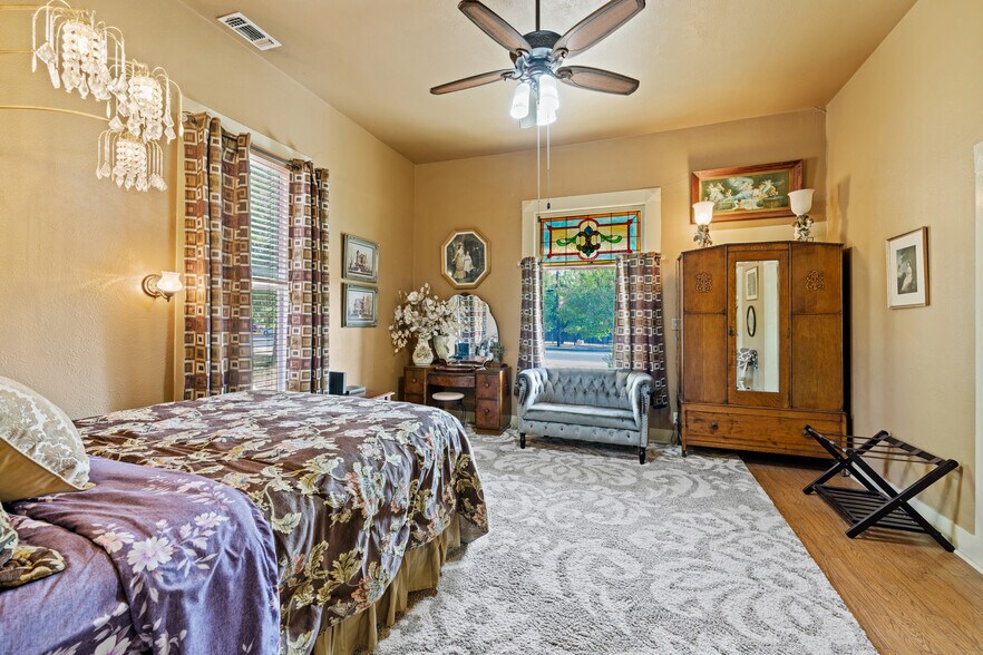 More Photos Of 303 W Austin St, Fredericksburg Office Residential For Sale
