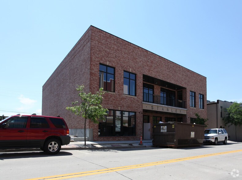 More Photos Of 308-312 SE Douglas St, Lee's Summit Freestanding For Sale