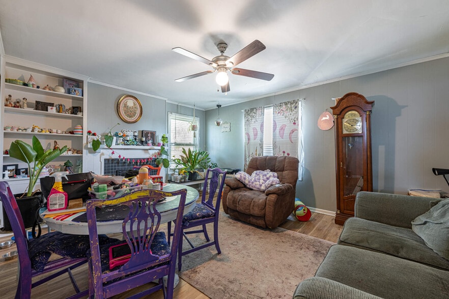 More Photos Of 2119 Central Ave, Middletown Office For Sale