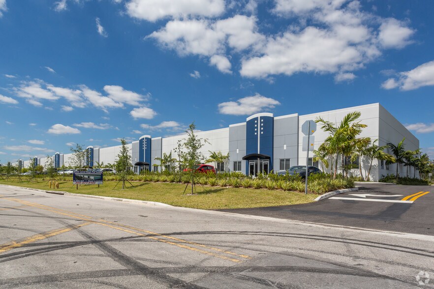 Primary Photo Of 1900-2176 NW 135th Ave, Doral Warehouse For Lease