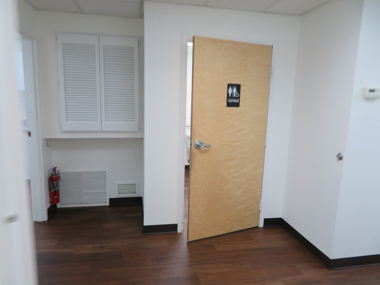 More Photos Of 3231-3233 Superior Ln, Bowie Medical For Lease