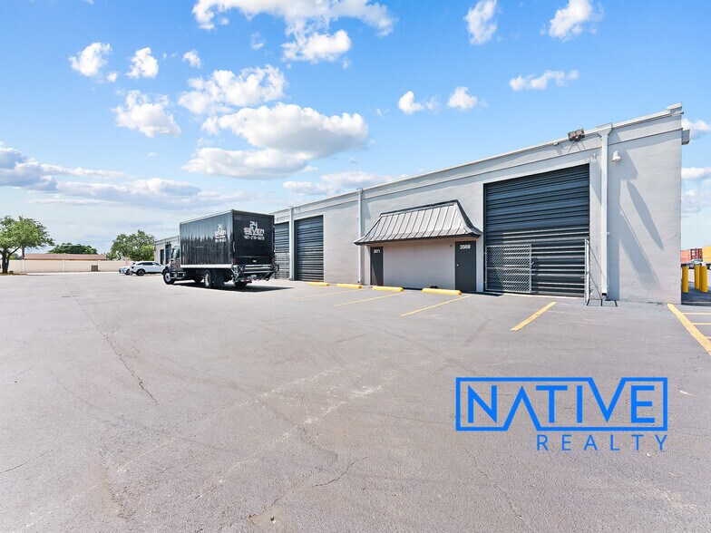 More Photos Of 3501-3531 NW 19th St, Fort Lauderdale Unknown For Lease