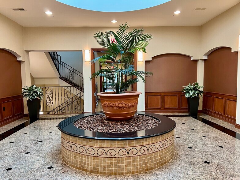 More Photos Of 38219 Mound Rd, Sterling Heights Office For Lease