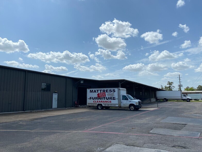 More Photos Of 16261 Hollister St, Houston Unknown For Lease