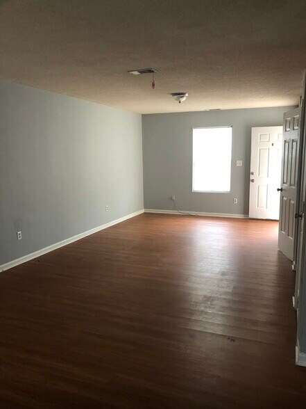 More Photos Of 49 Ghettis St, Sparta Apartments For Sale