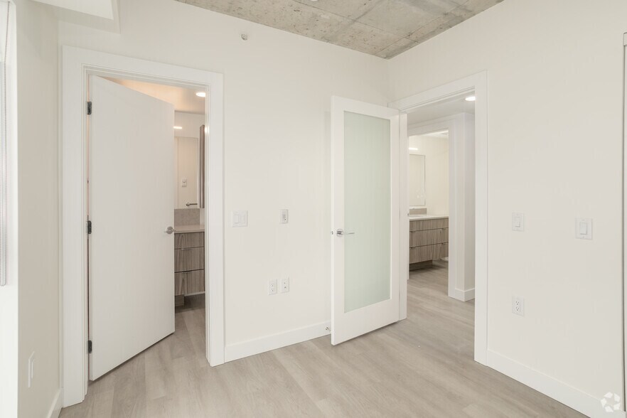 More Photos Of 825 Fort St, Victoria Apartments For Lease