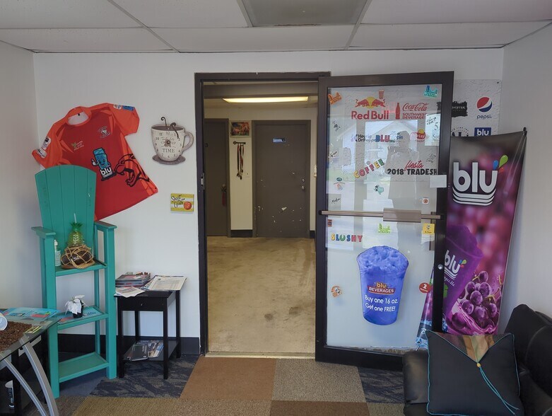 More Photos Of 513 Illinois St, South Houston Industrial For Sale