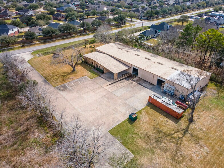 More Photos Of 1950 Oday Rd, Pearland Manufacturing For Sale