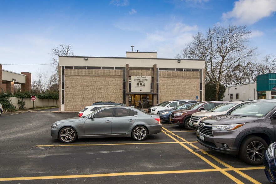 More Photos Of 554 Larkfield Rd, East Northport Medical For Sale