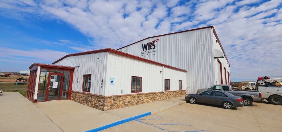 More Photos Of 860 35th Ave E, Dickinson Warehouse For Sale