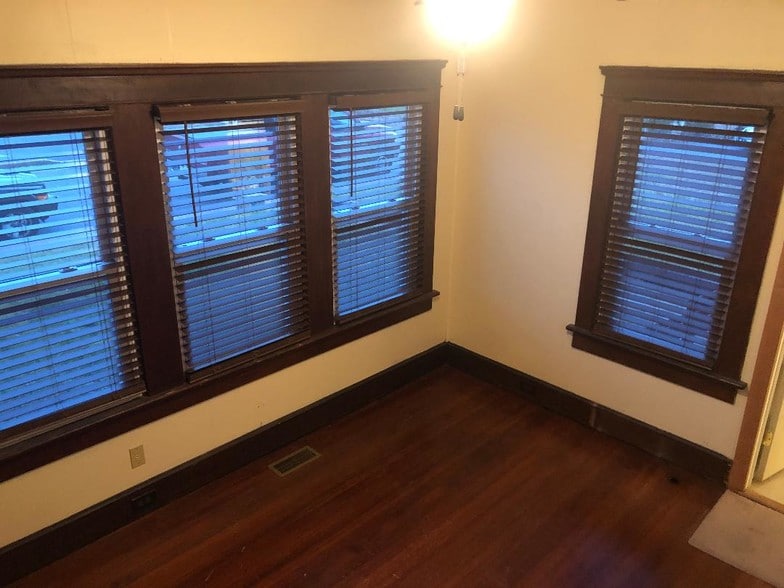 More Photos Of 106 Tiller Ave, Beachwood Specialty For Lease