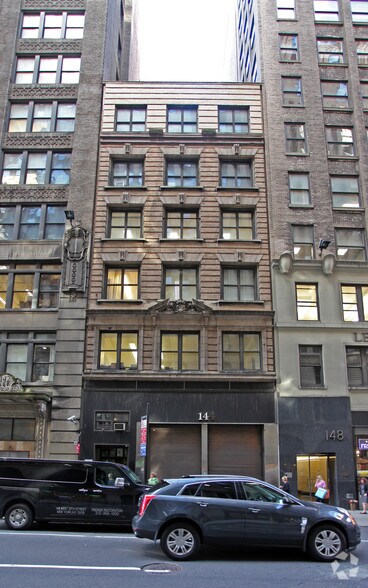 More Photos Of 144 W 37th St, New York Office For Lease