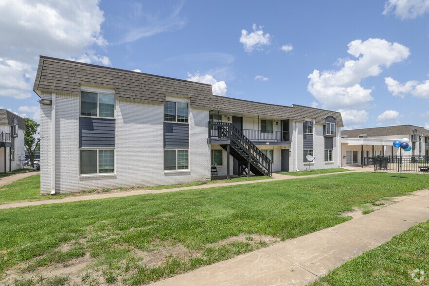 More Photos Of 1713 S Memorial Dr, Tulsa Apartments For Sale
