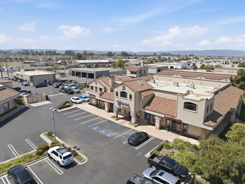 More Photos Of , Santa Maria General Retail For Sale
