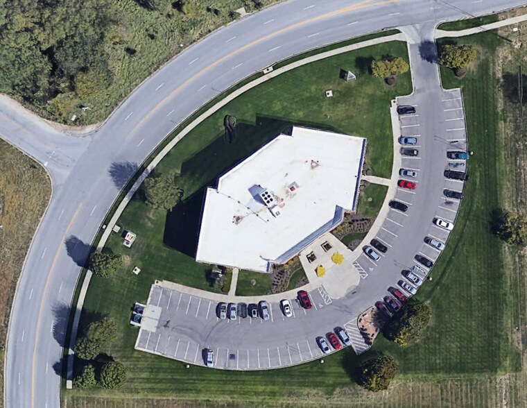 More Photos Of 10502 NW Ambassador Dr, Kansas City Office For Lease